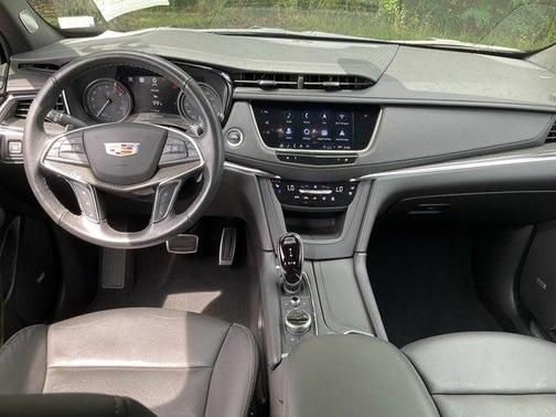 2023 Cadillac XT5 Sport