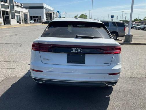 Glacier White Metallic 2020 Audi Q8 55 Premium Plus