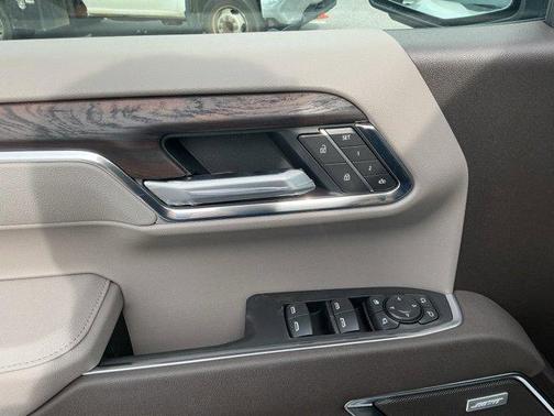Summit White 2026 GMC Sierra 1500 SLT