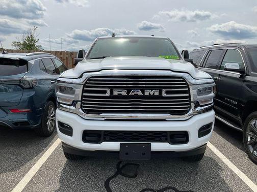 Bright White Clearcoat 2024 RAM 2500 Laramie Crew Cab 4x4 6'4' Box