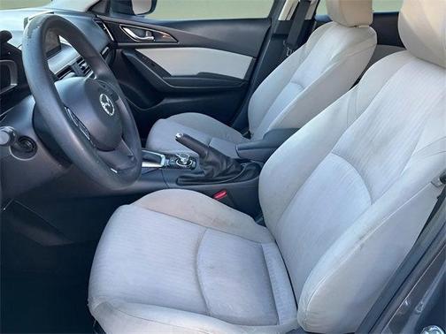 2015 Mazda Mazda3 i Sport