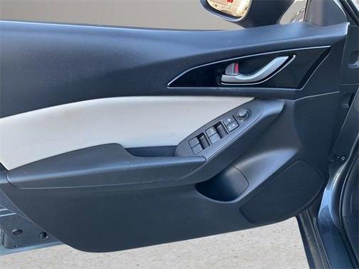 2015 Mazda Mazda3 i Sport