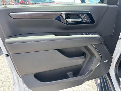 Summit White 2025 Chevrolet Tahoe LT