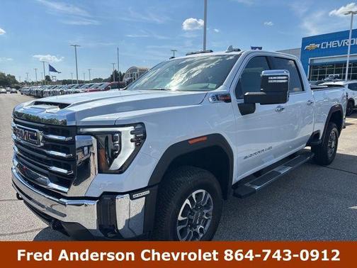 Glacier White Tricoat 2026 GMC Sierra 2500 SLT