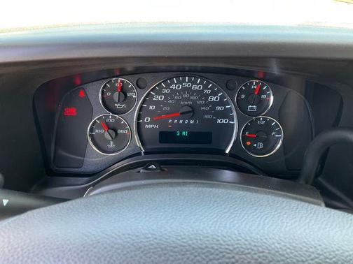 Summit White 2026 GMC Savana 3500 Work Van