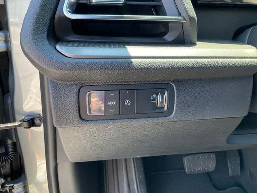 Sterling Gray Metallic 2026 Chevrolet Traverse LT
