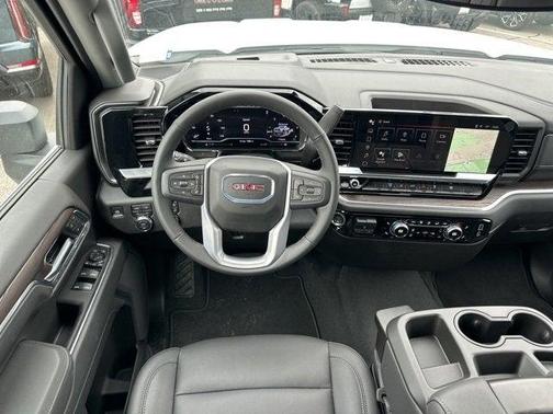 2025 GMC Sierra 2500 SLT