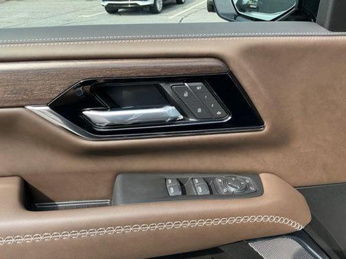 Onyx Black 2026 GMC Yukon XL Denali Ultimate