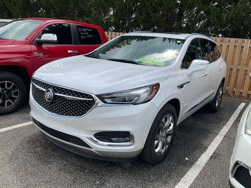 White Frost Tricoat 2018 Buick Enclave Avenir