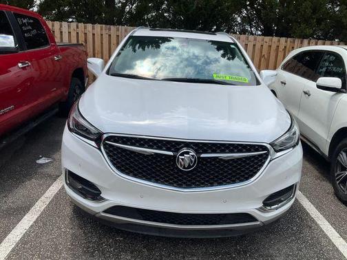 White Frost Tricoat 2018 Buick Enclave Avenir