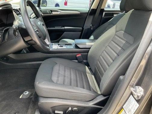 2020 Ford Fusion Hybrid SE