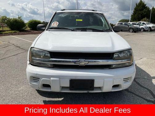 Summit White 2004 Chevrolet Trailblazer LS