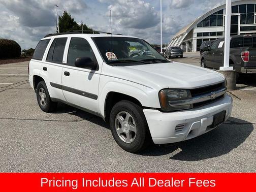 Summit White 2004 Chevrolet Trailblazer LS