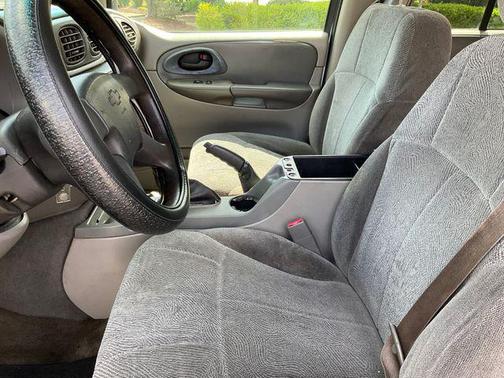 2004 Chevrolet Trailblazer LS