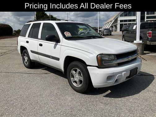 Summit White 2004 Chevrolet Trailblazer LS