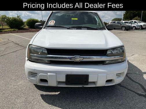 Summit White 2004 Chevrolet Trailblazer LS