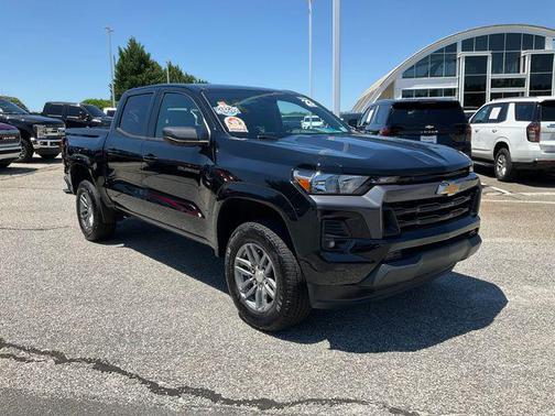 Black 2023 Chevrolet Colorado LT
