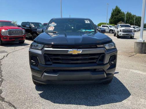 Black 2023 Chevrolet Colorado LT