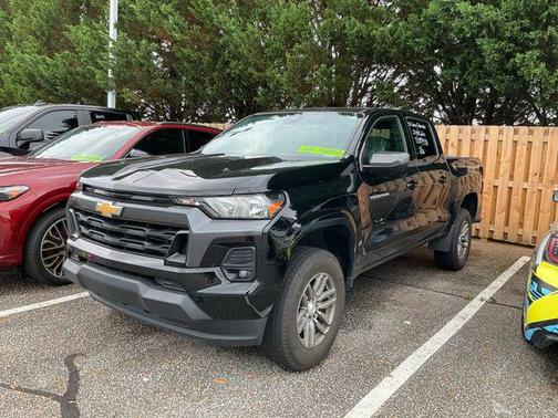 Black 2023 Chevrolet Colorado LT
