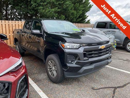 Black 2023 Chevrolet Colorado LT