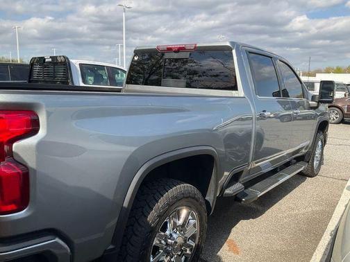 Sterling Gray Metallic 2024 Chevrolet Silverado 3500 High Country