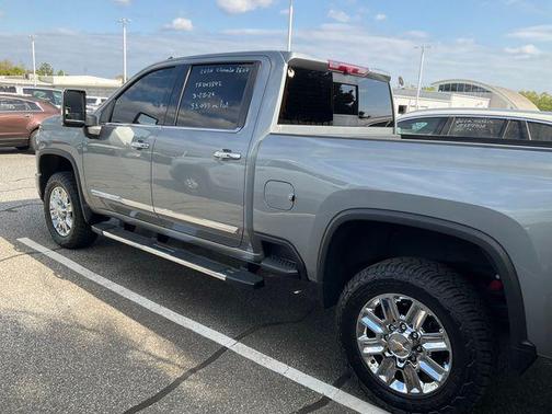 Sterling Gray Metallic 2024 Chevrolet Silverado 3500 High Country