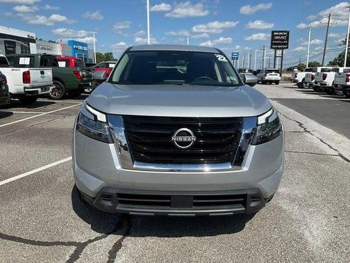 2022 Nissan Pathfinder S 2WD