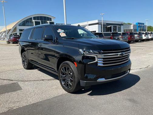 Black 2023 Chevrolet Suburban 4WD High Country