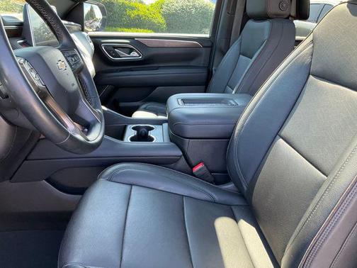 Black 2023 Chevrolet Suburban 4WD High Country