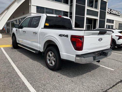 Oxford White 2025 Ford F-150 XLT
