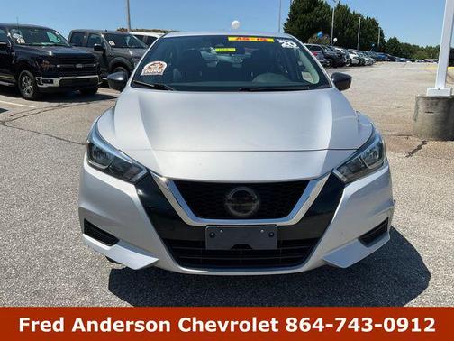 Brilliant Silver Metallic 2020 Nissan Versa 1.6 S
