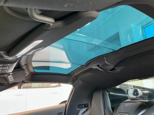 Arctic White 2026 Chevrolet Corvette Stingray w/2LT