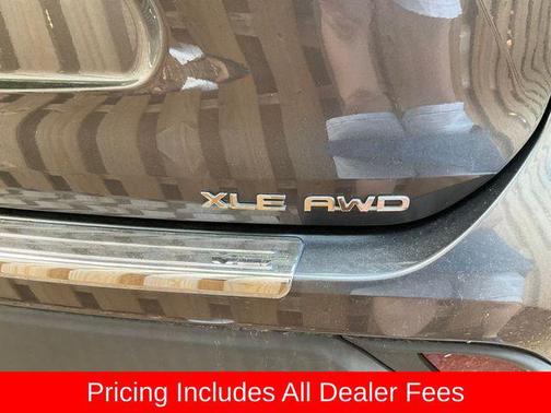 Magnetic Gray Metallic 2021 Toyota Highlander XLE