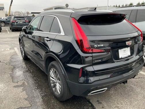 2025 Cadillac XT4 Premium Luxury