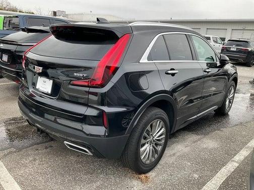 2025 Cadillac XT4 Premium Luxury
