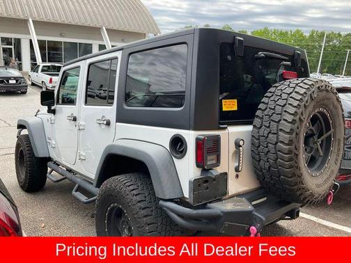 Bright White Clearcoat 2017 Jeep Wrangler Unlimited Sport