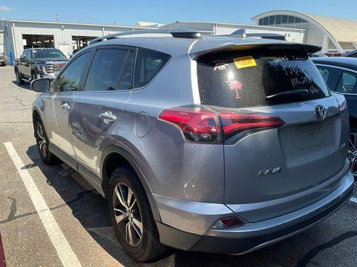 Silver Sky Metallic 2018 Toyota RAV4 XLE