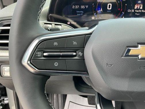 Sterling Gray Metallic 2026 Chevrolet Traverse LT