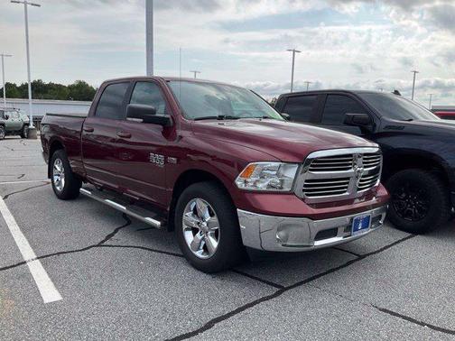 Delmonico Red Pearlcoat 2019 RAM 1500 Big Horn