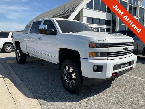 Summit White 2017 Chevrolet Silverado 2500 LTZ