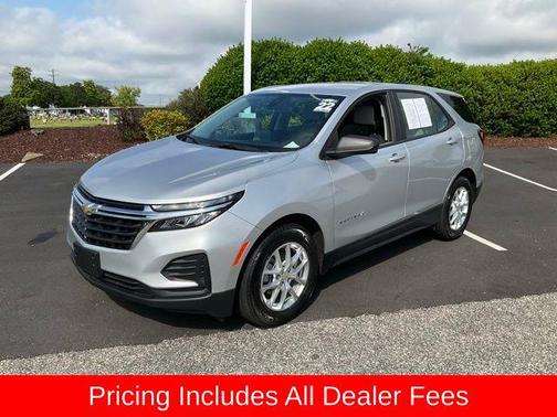 Silver Ice Metallic 2022 Chevrolet Equinox LS