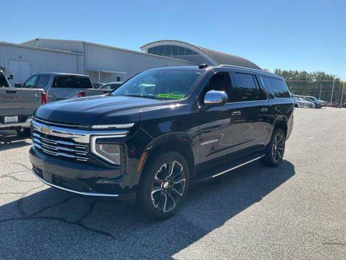 Dark Ash Metallic 2025 Chevrolet Suburban Premier