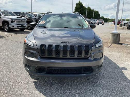 Granite Crystal Metallic Clearcoat 2017 Jeep Cherokee Sport