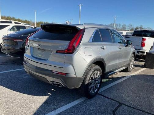 2023 Cadillac XT4 Premium Luxury