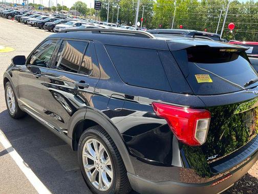 AGATE BLACK METALLIC 2020 Ford Explorer XLT