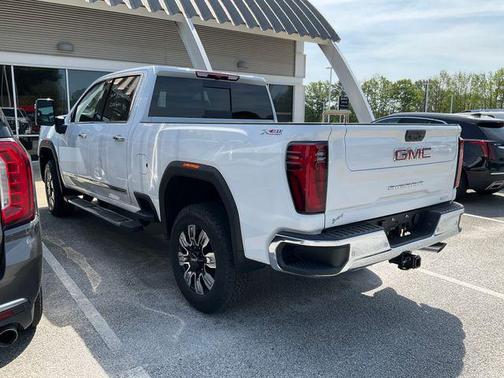 Summit White 2025 GMC Sierra 2500 SLT