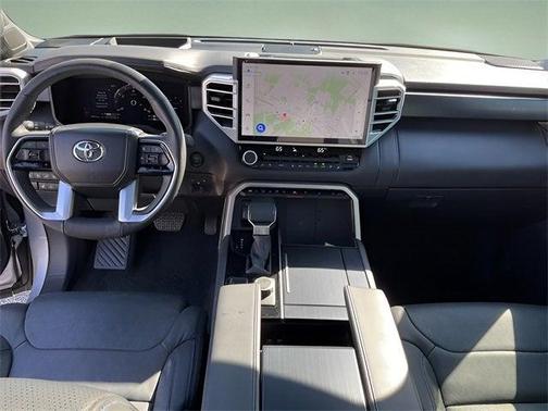 2025 Toyota Tundra Hybrid Platinum