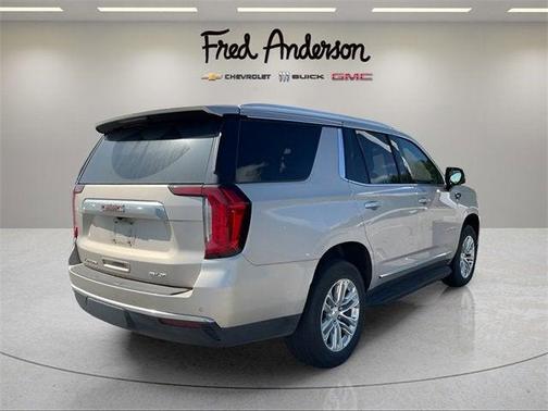 2023 GMC Yukon SLT