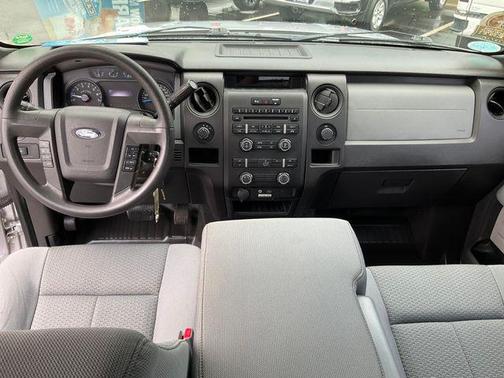 INGOT SILVER METALLIC 2014 Ford F-150 STX