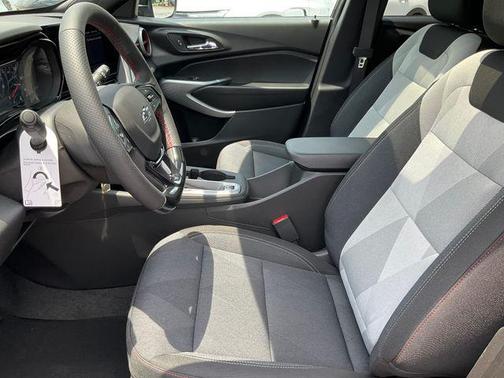 Mosaic Black Metallic 2026 Chevrolet Trax FWD 1RS